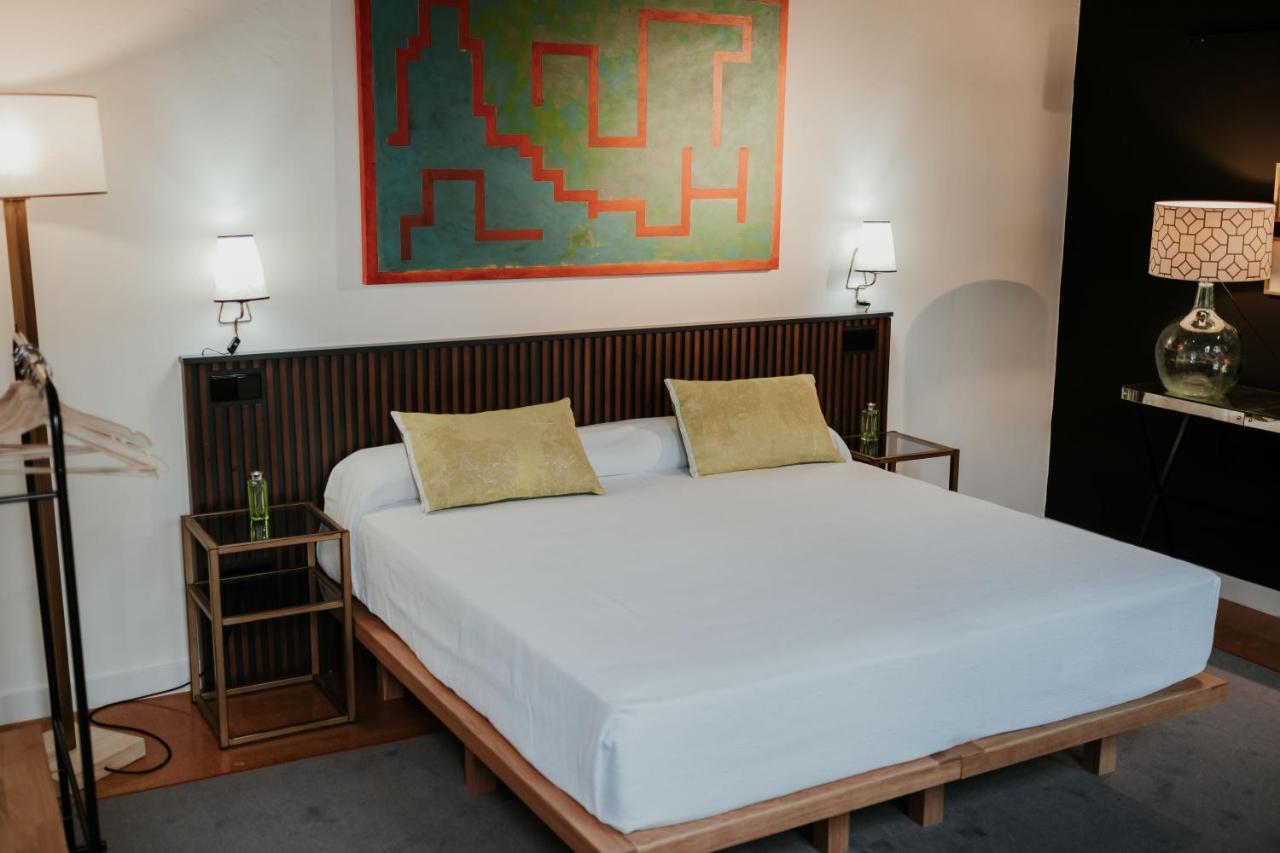 Mdd4 Health Experience Hotel - Adults Only เซบีญา ภายนอก รูปภาพ